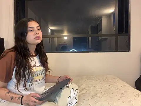 Scarlett Jazmin online show from 16, 1, 2025