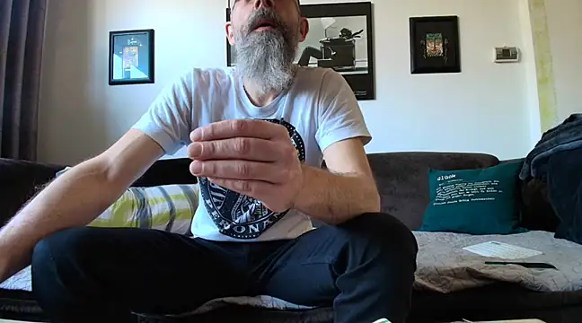 Snapshot of Kingsscepter chatting on 17, 2, 2025 Kingsscepter online show from 17, 2, 2025