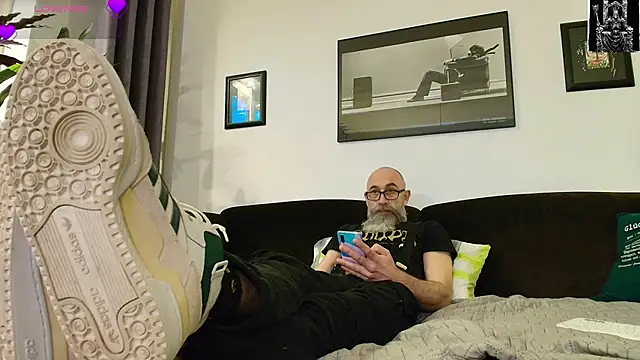 Snapshot of Kingsscepter chatting on 23, 2, 2025 Kingsscepter online show from 23, 2, 2025