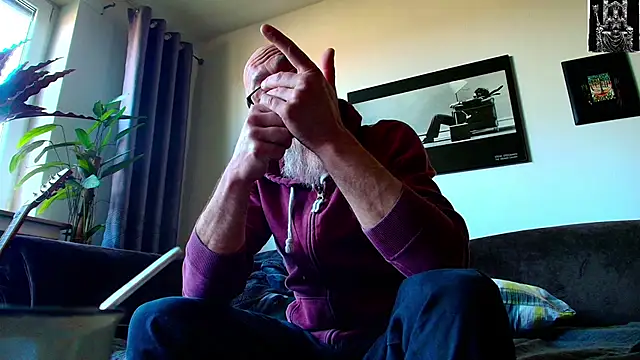 Snapshot of Kingsscepter chatting on 8, 3, 2025 Kingsscepter online show from 8, 3, 2025