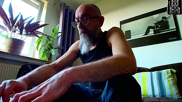 Snapshot of Kingsscepter chatting on 8, 3, 2025 Kingsscepter online show from 8, 3, 2025