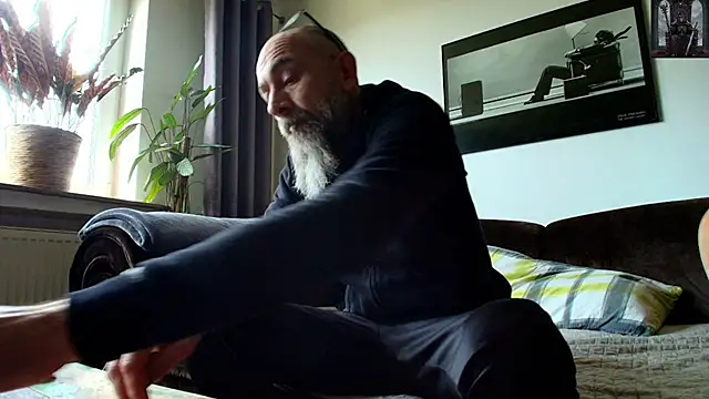 Snapshot of Kingsscepter chatting on 12, 3, 2025 Kingsscepter online show from 12, 3, 2025