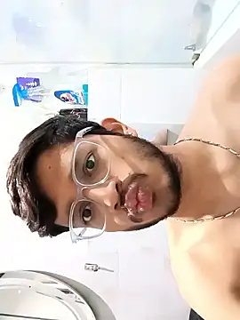 Snapshot of skinnyyyyyyyyy chatting on 15, 2, 2025 skinnyyyyyyyyy online show from 15, 2, 2025