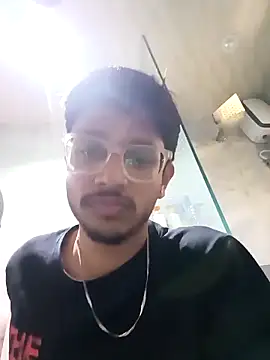 Snapshot of skinnyyyyyyyyy chatting on 4, 11, 2025 skinnyyyyyyyyy online show from 4, 11, 2025