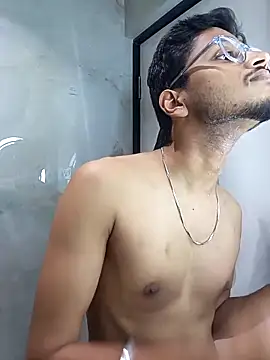 Snapshot of skinnyyyyyyyyy chatting on 15, 12, 2025 skinnyyyyyyyyy online show from 15, 12, 2025