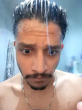 Snapshot of skinnyyyyyyyyy chatting on 18, 12, 2025 skinnyyyyyyyyy online show from 18, 12, 2025