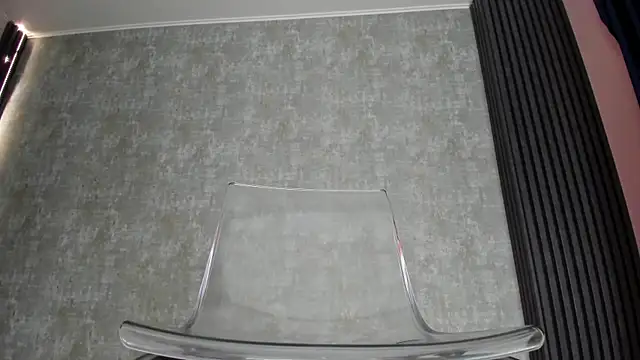 Milla Heart online show from 25, 2, 2025