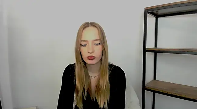 Snapshot of LilaGold chatting on 5, 12, 2024 LilaGold online show from 5, 12, 2024