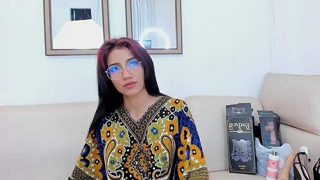 naomiii   online show from 1, 3, 2025