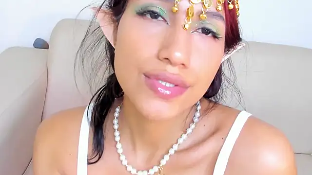 naomiii   online show from 18, 3, 2025