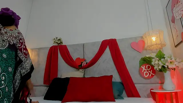 naomiii   online show from 17, 2, 2026