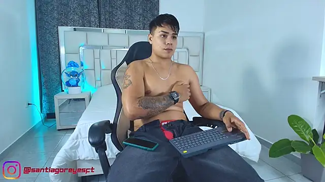 SantiagoReyesFtt online show from 7, 4, 2026