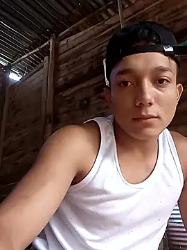 Snapshot of tayson_ chatting on 18, 10, 2025 tayson online show from 18, 10, 2025