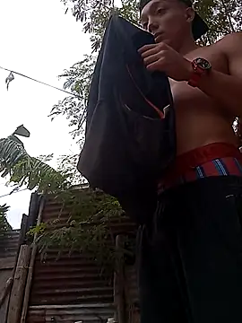 Snapshot of tayson_ chatting on 25, 10, 2025 tayson online show from 25, 10, 2025