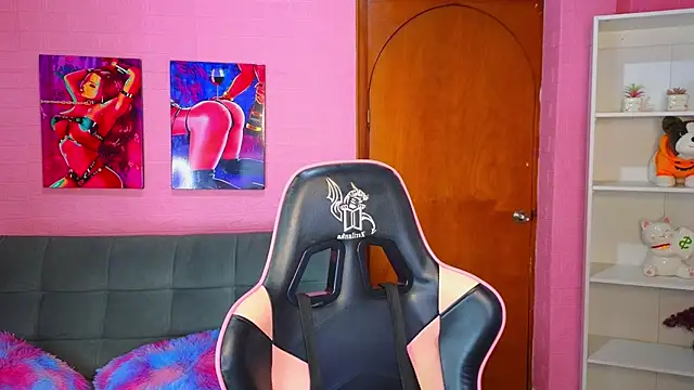 Snapshot of abigail_monore_ chatting on 16, 10, 2025 abigail monore online show from 16, 10, 2025