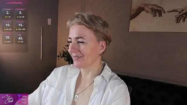 Snapshot of Nika_Smit chatting on 7, 12, 2024 Nika Smit online show from 7, 12, 2024