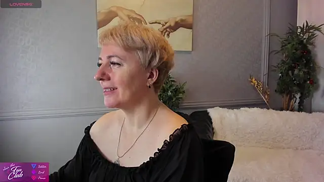 Snapshot of Nika_Smit chatting on 22, 12, 2024 Nika Smit online show from 22, 12, 2024