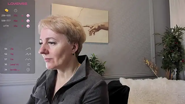 Snapshot of Nika_Smit chatting on 24, 12, 2024 Nika Smit online show from 24, 12, 2024