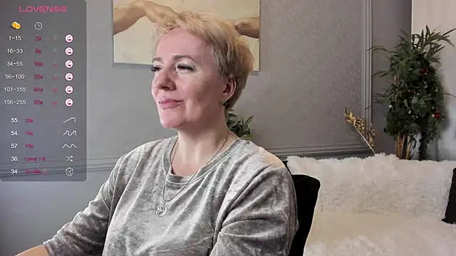 Snapshot of Nika_Smit chatting on 24, 12, 2024 Nika Smit online show from 24, 12, 2024