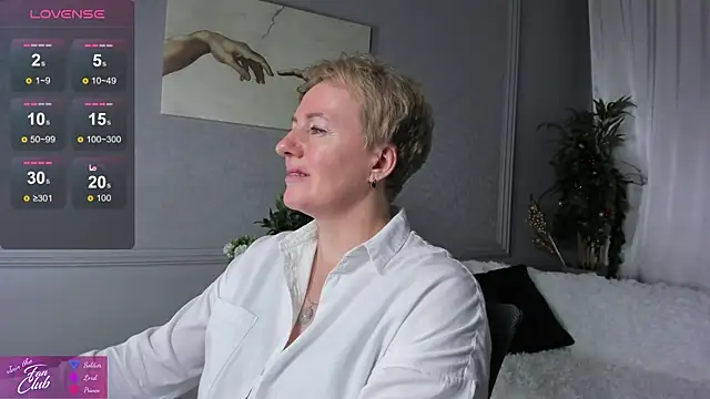 Snapshot of Nika_Smit chatting on 12, 1, 2025 Nika Smit online show from 12, 1, 2025