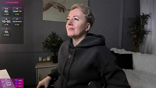 Snapshot of Nika_Smit chatting on 3, 3, 2025 Nika Smit online show from 3, 3, 2025