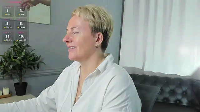 Snapshot of Nika_Smit chatting on 12, 9, 2025 Nika Smit online show from 12, 9, 2025