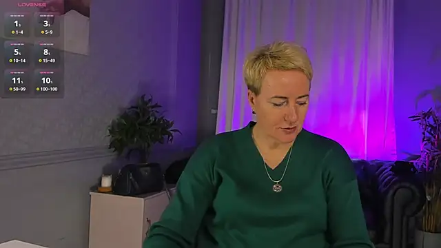 Snapshot of Nika_Smit chatting on 18, 10, 2025 Nika Smit online show from 18, 10, 2025