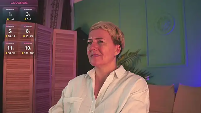 Snapshot of Nika_Smit chatting on 7, 11, 2025 Nika Smit online show from 7, 11, 2025