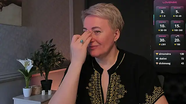 Nika Smit online show from 11, 4, 2026