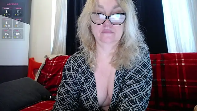 Snapshot of Blond_Woman chatting on 16, 12, 2024 Blond Woman online show from 16, 12, 2024