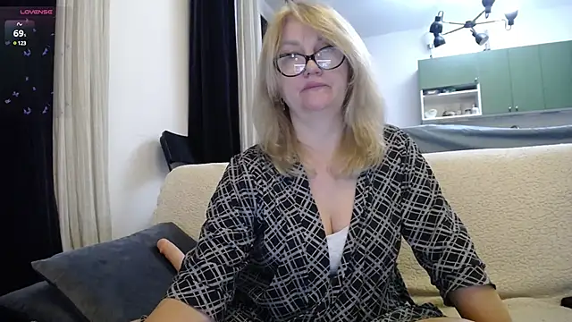 Snapshot of Blond_Woman chatting on 31, 1, 2025 Blond Woman online show from 31, 1, 2025
