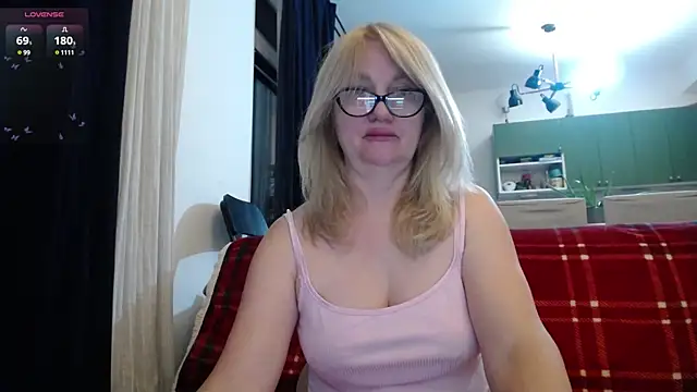Snapshot of Blond_Woman chatting on 20, 3, 2025 Blond Woman online show from 20, 3, 2025