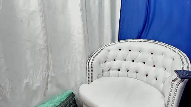 Analia18  online show from 17, 1, 2025