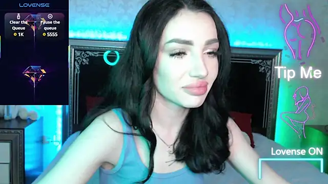 NancyLovee  online show from 1, 2, 2025