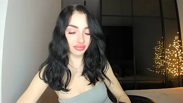 NancyLovee  online show from 30, 11, 2025