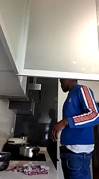 Snapshot of PauMascarado chatting on 12, 12, 2024 PauMascarado online show from 12, 12, 2024