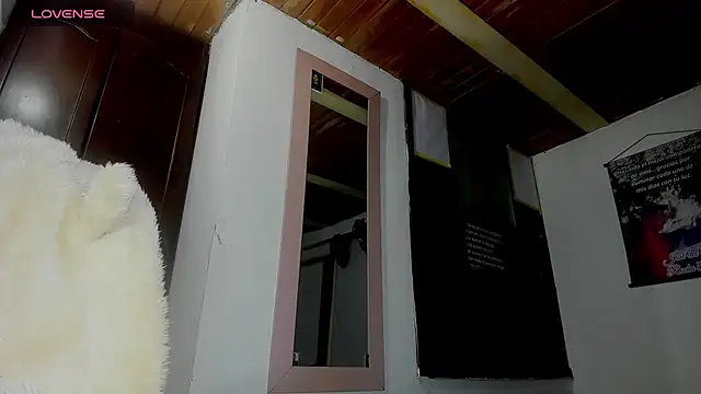 Snapshot of Nenita_Hot_ chatting on 3, 10, 2025 Nenita Hot online show from 3, 10, 2025