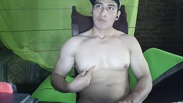 TomaTuLeche0 online show from 10, 5, 2026