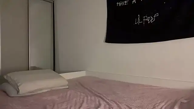 ur molly online show from 25, 9, 2025