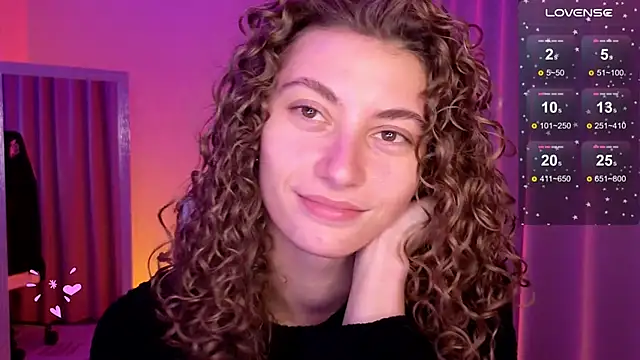 Snapshot of lady_curls chatting on 12, 1, 2025 lady curls online show from 12, 1, 2025