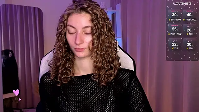 Snapshot of lady_curls chatting on 24, 1, 2025 lady curls online show from 24, 1, 2025