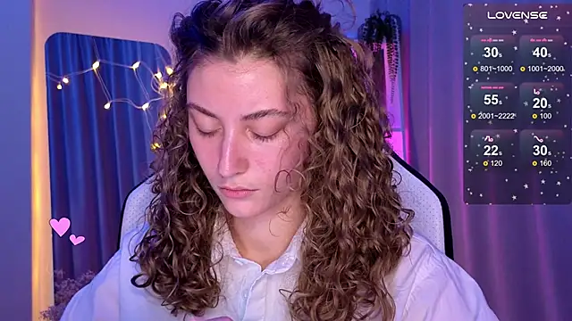 Snapshot of lady_curls chatting on 16, 3, 2025 lady curls online show from 16, 3, 2025