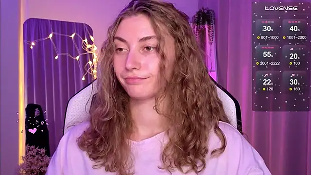 Snapshot of lady_curls chatting on 23, 3, 2025 lady curls online show from 23, 3, 2025