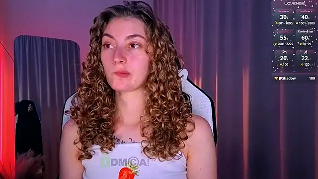 Snapshot of lady_curls chatting on 16, 9, 2025 lady curls online show from 16, 9, 2025