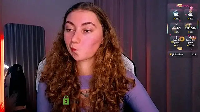 Snapshot of lady_curls chatting on 22, 10, 2025 lady curls online show from 22, 10, 2025