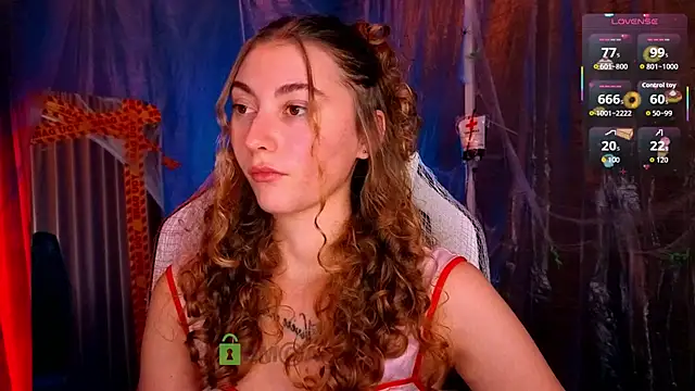 Snapshot of lady_curls chatting on 2, 11, 2025 lady curls online show from 2, 11, 2025