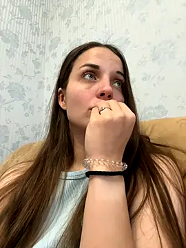 Snapshot of AmiLavs chatting on 5, 12, 2024 AmiLavs online show from 5, 12, 2024