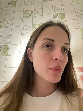 Snapshot of AmiLavs chatting on 9, 12, 2024 AmiLavs online show from 9, 12, 2024