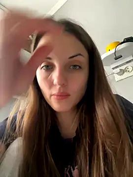 Snapshot of AmiLavs chatting on 28, 10, 2025 AmiLavs online show from 28, 10, 2025