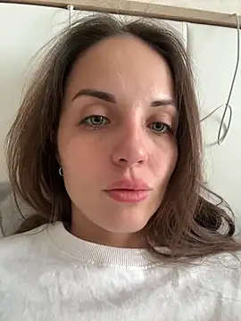 Snapshot of AmiLavs chatting on 20, 11, 2025 AmiLavs online show from 20, 11, 2025